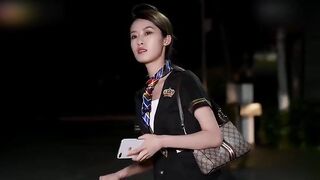 原创最美空姐女神，口爆吞精淫叫抽搐，性感高挑的寂寞空姐在我的胯下喘息，高颜值空姐在床上淫荡无比，从床上干到楼道！