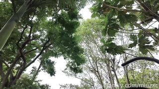 在摄影师射进我体内之前先用口交取悦他