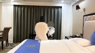 【糖心探花】橙子哥_98年小嫩妹被操坏了_超紧嫩穴一碰就出水_操完捂着逼直接跪在地上