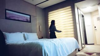 【赵总寻花】丰满白嫩小姐姐换上黑丝被狂插，肥臀荡漾，黑丝腿花枝乱颤