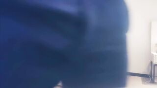 【赵总寻花】双飞的极品丸子头大奶嫩妹返场单约，换上黑丝直接在沙发开干，视角很棒