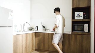#天美TMW030  小護士到府採集精液