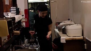 FNS-192 [中文字幕] 为重现已故祖父的味道在拉面店接受训练在男性主导的世界中忍受着每日的性骚扰每天工作17小时时薪1175日元 - 吉高寧々