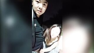 大哥大嫂激情野战，让大哥后入