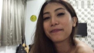 台湾美女模特为了交房租陪房东睡觉
