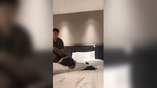 最近很火的长春空姐被富二代宾馆捆绑调教 空姐诠释什么叫做 哥哥你别动 妹妹是全自动 连对白都是那么真实！