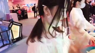 黑料 巨乳少女游戏厅被搭讪在酒店被爆操