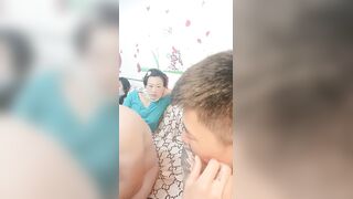 【母女直播】家族乱伦多人运动 母女同台竞技第三弹