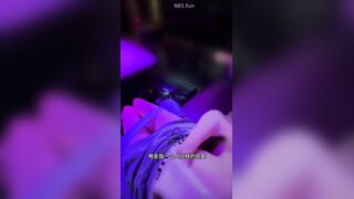 兄妹乱伦 和偷操半年的亲妹妹在KTV激情开操年纪小就是听话，这骚叫声也是没谁了，骨子里的贱货