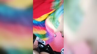 妈妈的逼腥但不臭舌头深入妈妈的花蕊，贪婪地吮吸着 真实乱伦系列