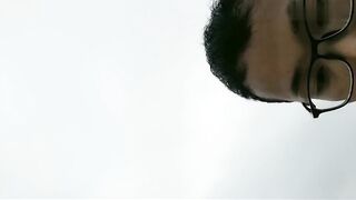 母子户外车震乱伦：孝子狂操风骚母亲
