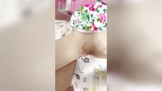 海角社区 会喷水的亲姐姐 让姐姐穿上在好利来上班时的制服 先灌肠清洗然后再爆菊肛射