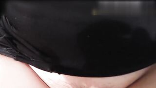 真实家庭乱伦 跟嫂子激情爱爱顺便内射她