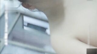 单亲妈妈没有工作在家和儿子做黄播赚钱
