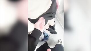 跟表妹在商场更衣室里面啪啪 太刺激啦