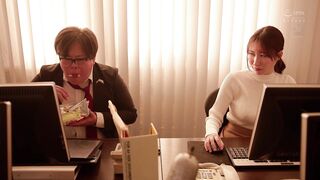 JUR-467 被迫与最讨厌的男人做最有爱意的拥抱…… 日下部加奈