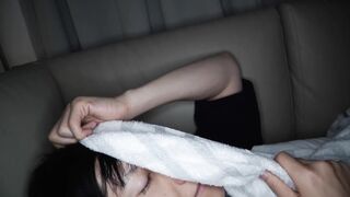 EKDV-808 [中文字幕] 在我们找到新的住处之前……我暂时和从乡下来到东京的侄女住在一起。我无法抗拒蜜柑那喷水的丰满身体，她毫无防备 - 小铃蜜柑