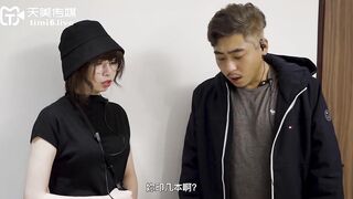 天美传媒TMW032实习助理第一天拍AV_乐雪淆