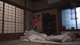 JUR-781 [中文字幕]  我被岳父抓了个正着他禁欲三个月后从金枪鱼渔船上回来了 一乃あおい