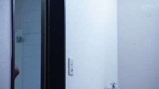 JUR-740 [中文字幕] 泡澡时间的家庭内不伦～自从弟弟来了，喜欢泡澡的妻子泡澡的时间变得更长了… 白石茉莉奈