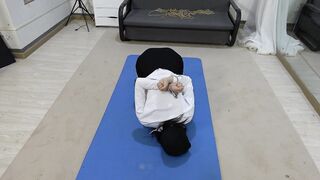 阿荣OL装 职业套装裙的她，也有一丝成熟的美。OL装熟女风(1)