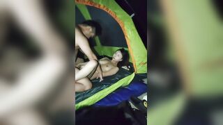 【小优的榨汁机】户外露营，帐篷内3P，连续2炮，小美女身材一流，静谧夜晚格外刺激，画面唯美刺激，人气登顶赚翻