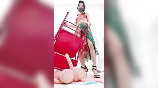 九头身【170cm顶级美腿女神】难得露脸，花样多超级骚，换装诱惑，女用倒模骑坐，性感美腿高跟鞋太诱人