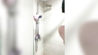 超级高颜值的气质豪乳女友【裸舞篇】和小鲜肉男友啪啪大秀口爆 白衣巨乳太诱人了