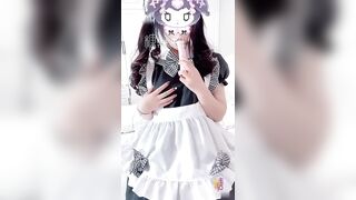 超萌极品可爱网红美少女【小晗喵】猫耳女仆让我来品尝主人的肉棒吧~ 幻想主人肉棒入侵，AV棒蹂躏嫩穴