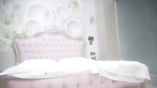 【小马探花】良家足浴妹，酒店相约再续前缘，风情万种，白嫩诱人，大神回归力作